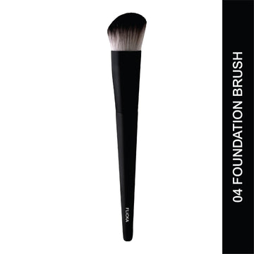04 Foundation Brush
